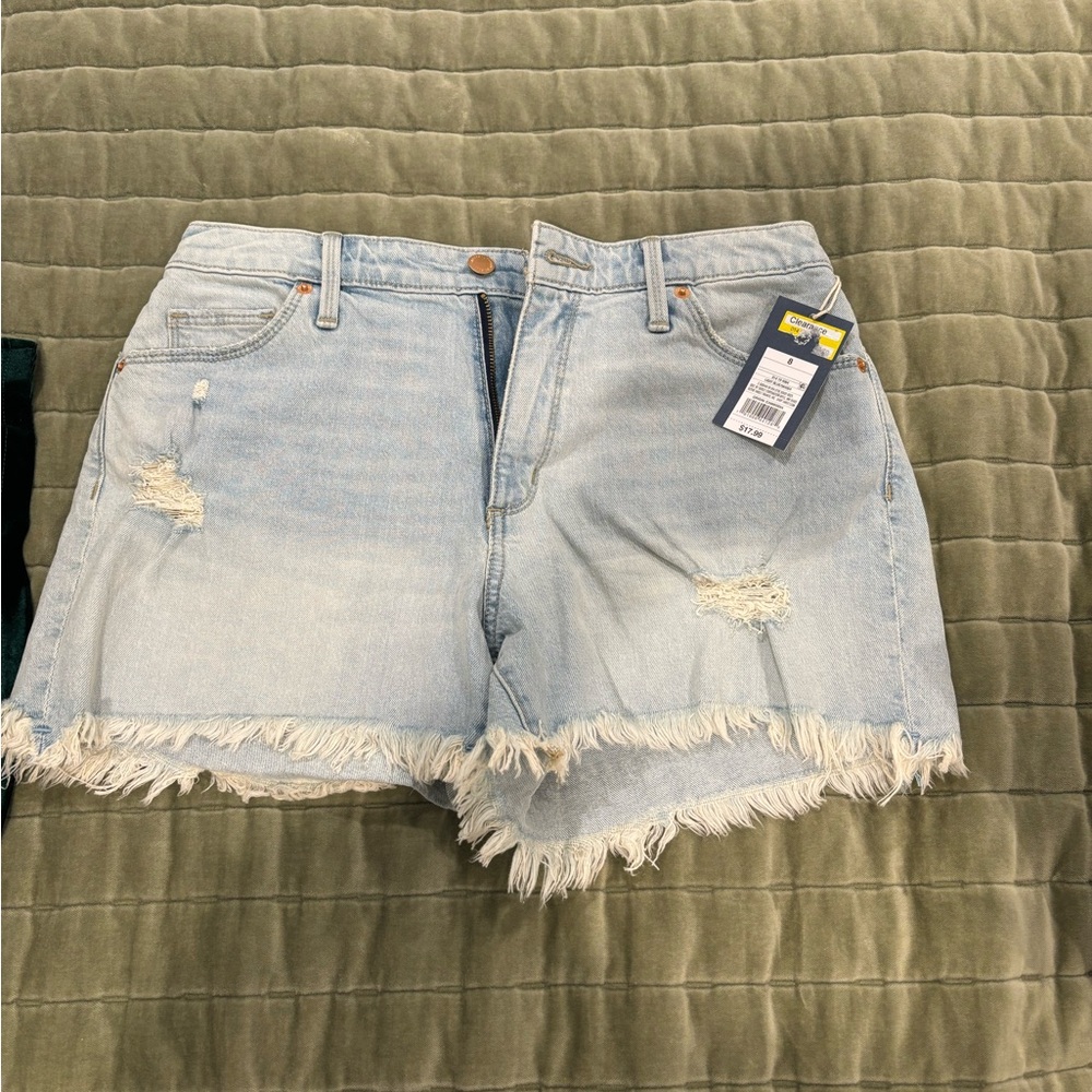 Universal Thread Shorts